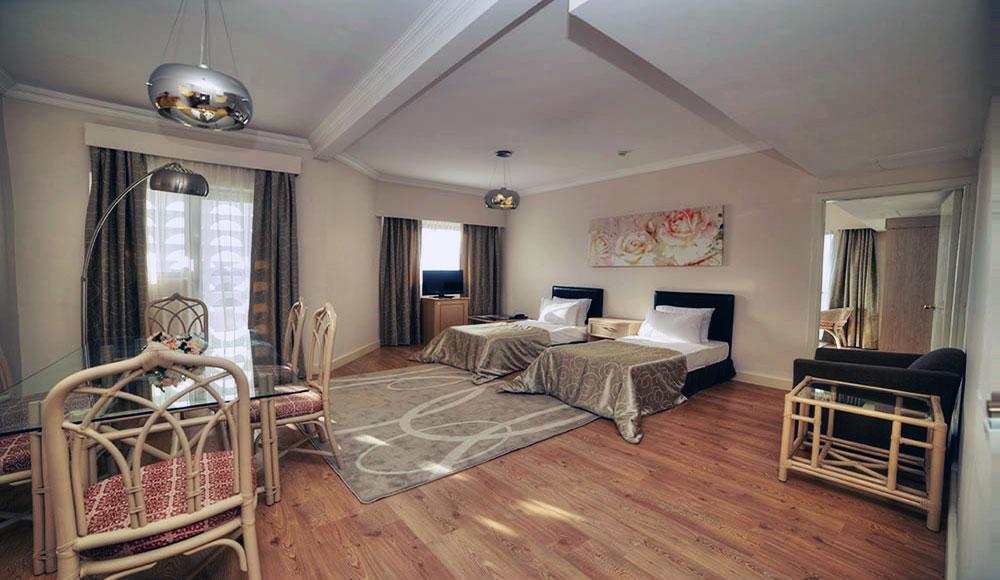 Jasmine Court Hotel & Casino Кирения Екстериор снимка