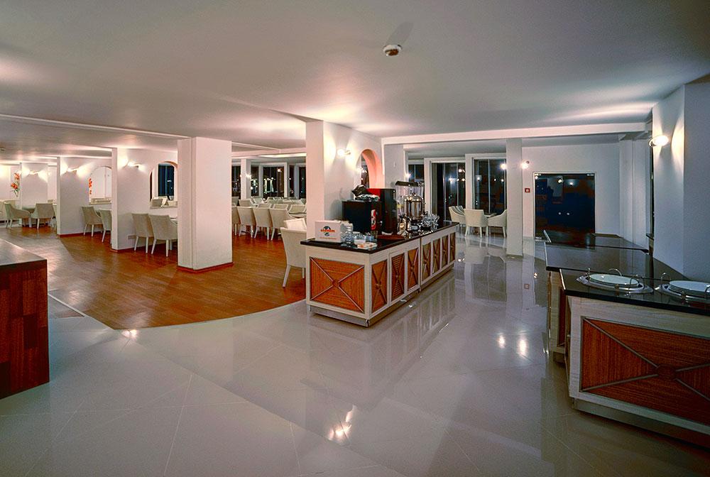 Jasmine Court Hotel & Casino Кирения Екстериор снимка