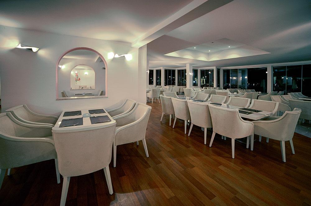 Jasmine Court Hotel & Casino Кирения Екстериор снимка