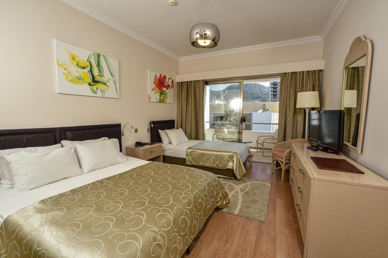Jasmine Court Hotel & Casino Кирения Екстериор снимка