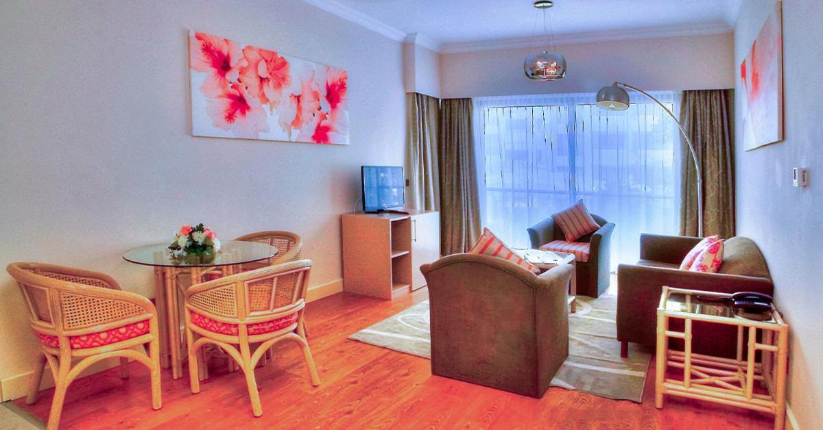 Jasmine Court Hotel & Casino Кирения Екстериор снимка